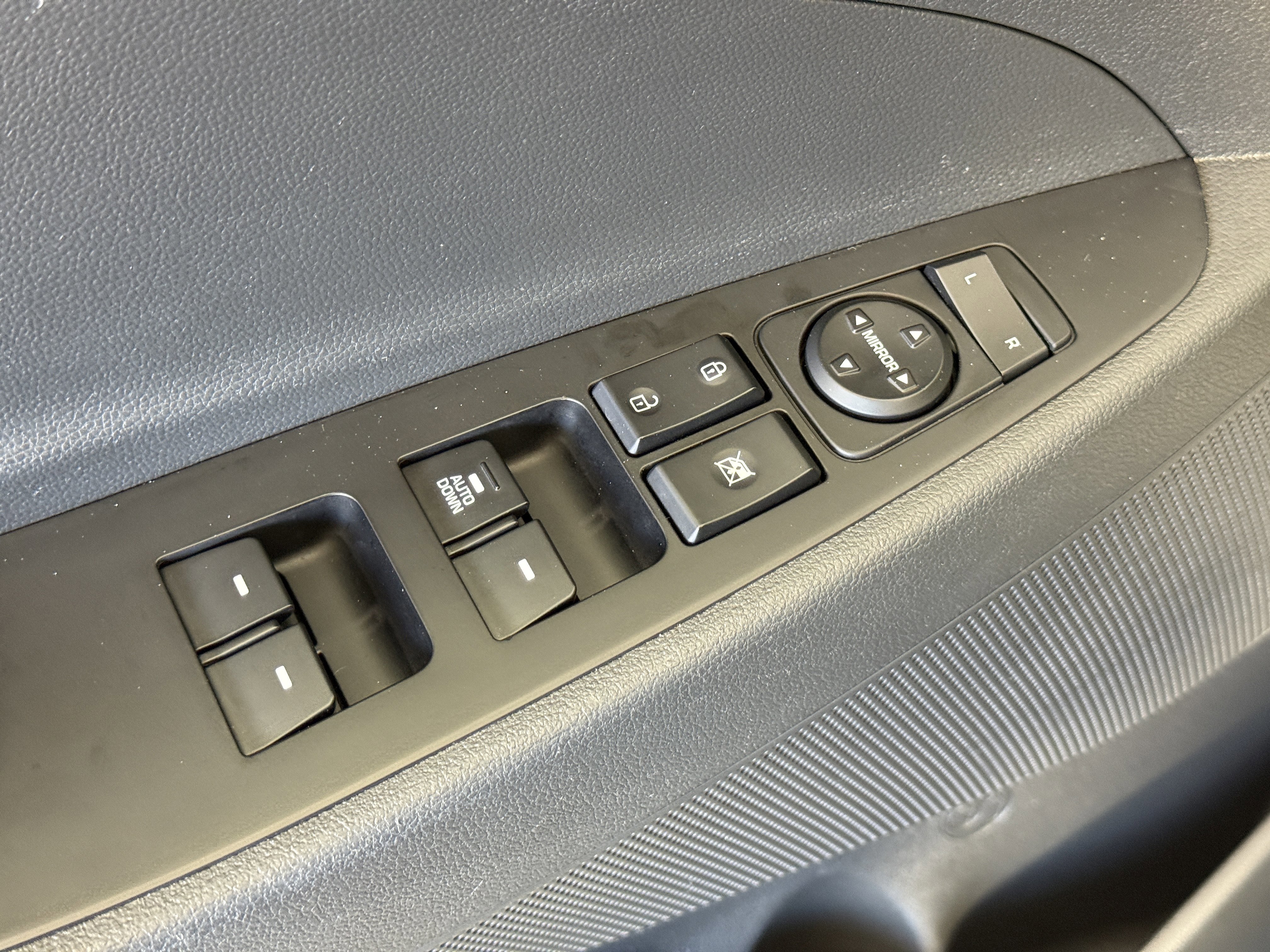 Used 2020 Hyundai Tucson SE image 15