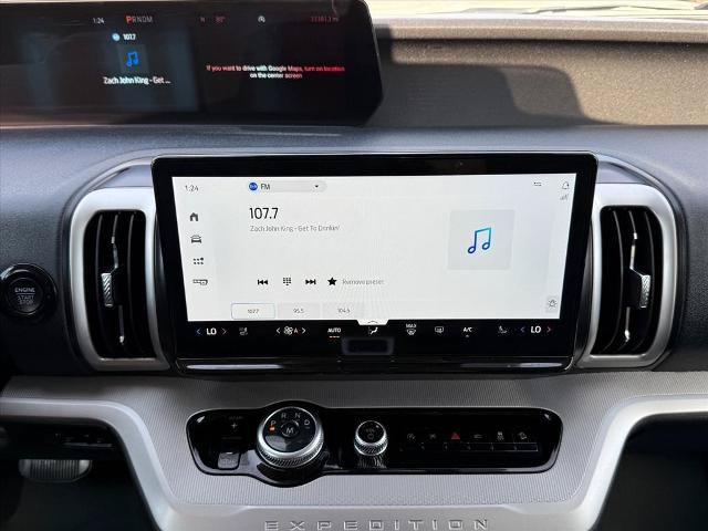 Certified 2025 Ford Expedition Active AWD/4WD image 17