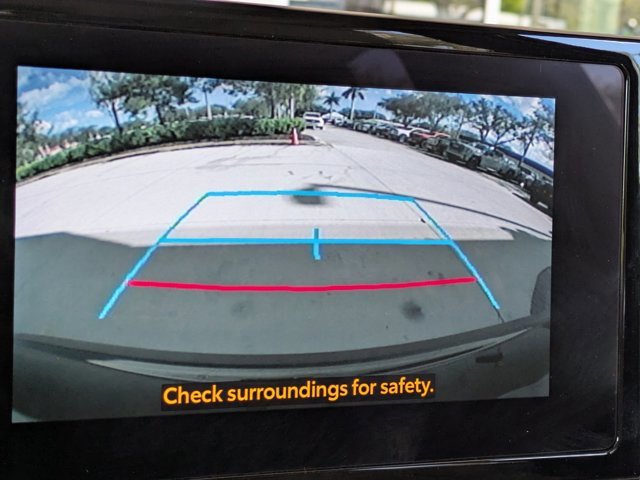 Used 2024 Toyota Corolla Cross LE w/ Moonroof Package image 27