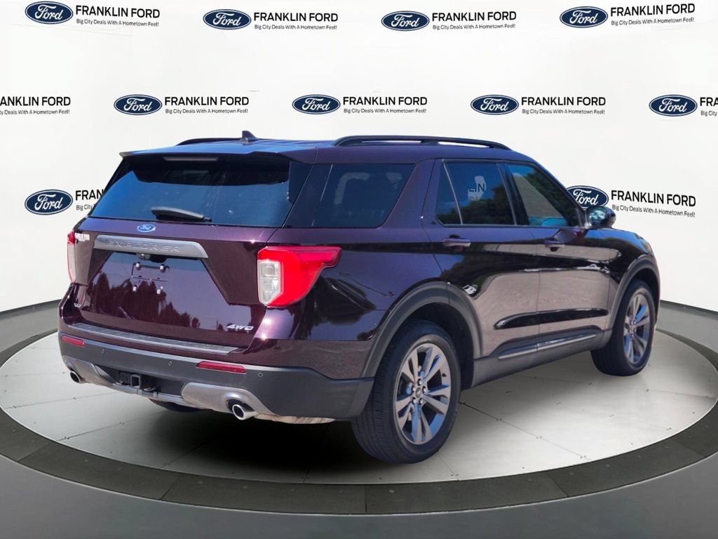 Certified 2022 Ford Explorer XLT w/ Equipment Group 202A AWD/4WD image 5