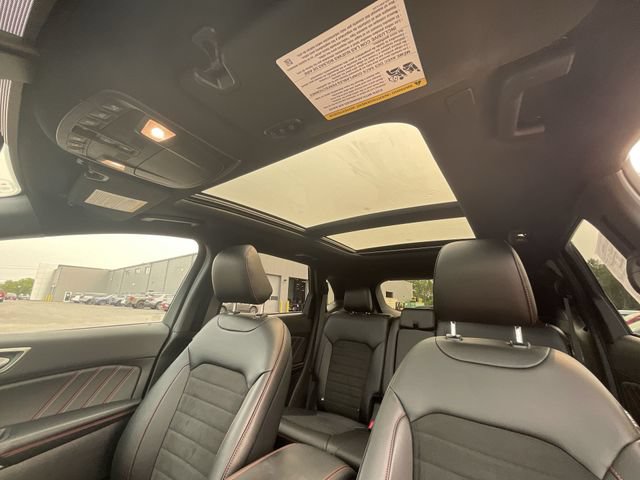 Certified 2024 Ford Edge ST-Line w/ Class II Trailer Tow Package AWD/4WD image 22