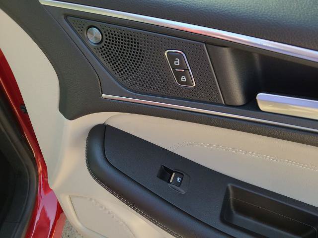 Certified 2023 Ford Edge Titanium AWD/4WD image 10