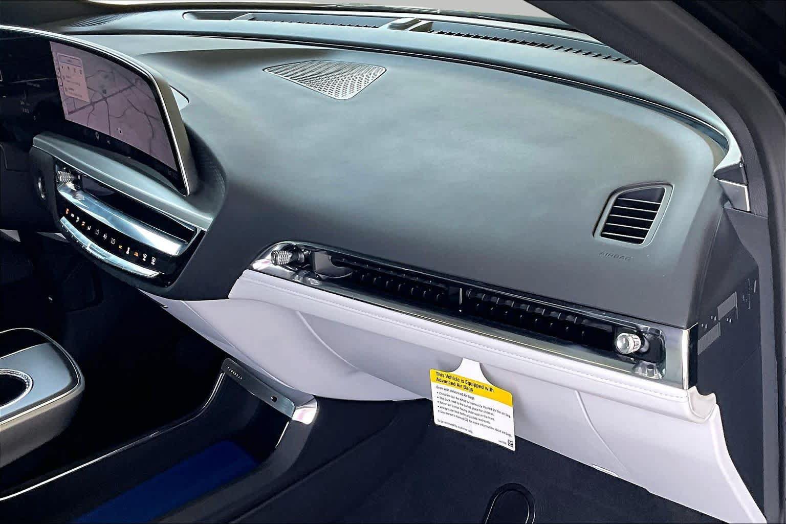 Used 2025 Cadillac Lyriq Luxury RWD image 19