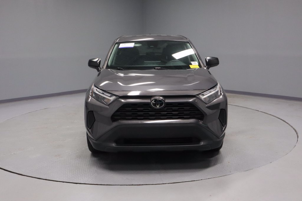 Used 2023 Toyota RAV4 LE AWD/4WD image 5