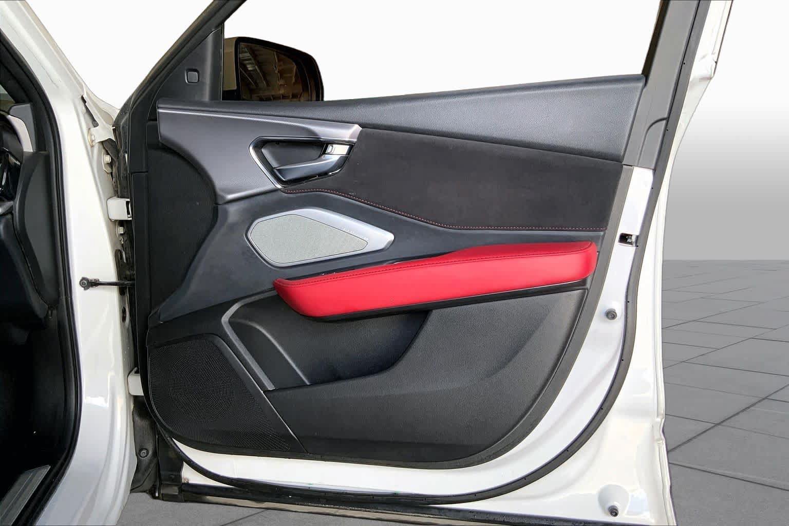 Used 2022 Acura RDX w/ Advance Package FWD image 23