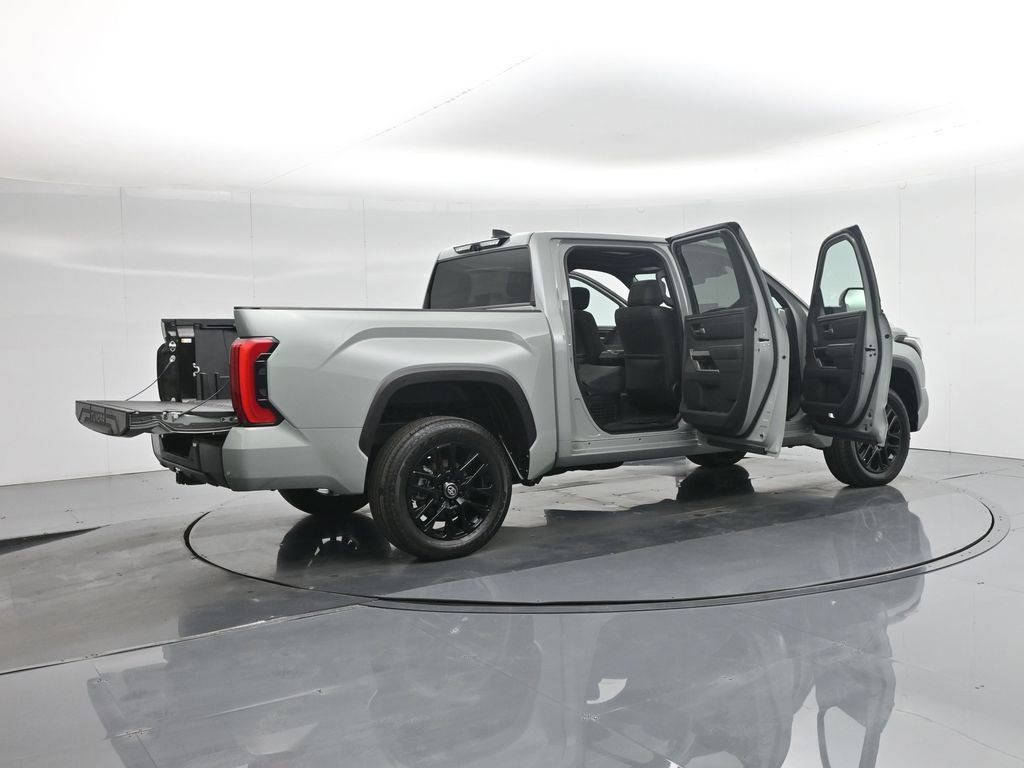 Used 2025 Toyota Tundra Limited image 34