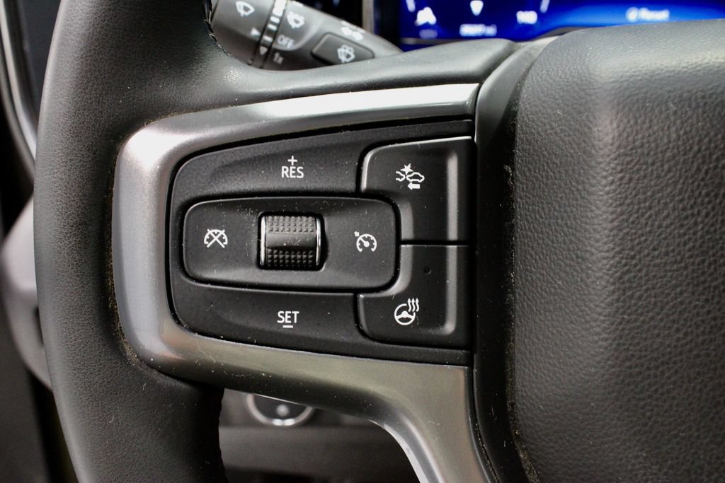 Used 2025 Chevrolet Silverado 1500 LT AWD/4WD image 27