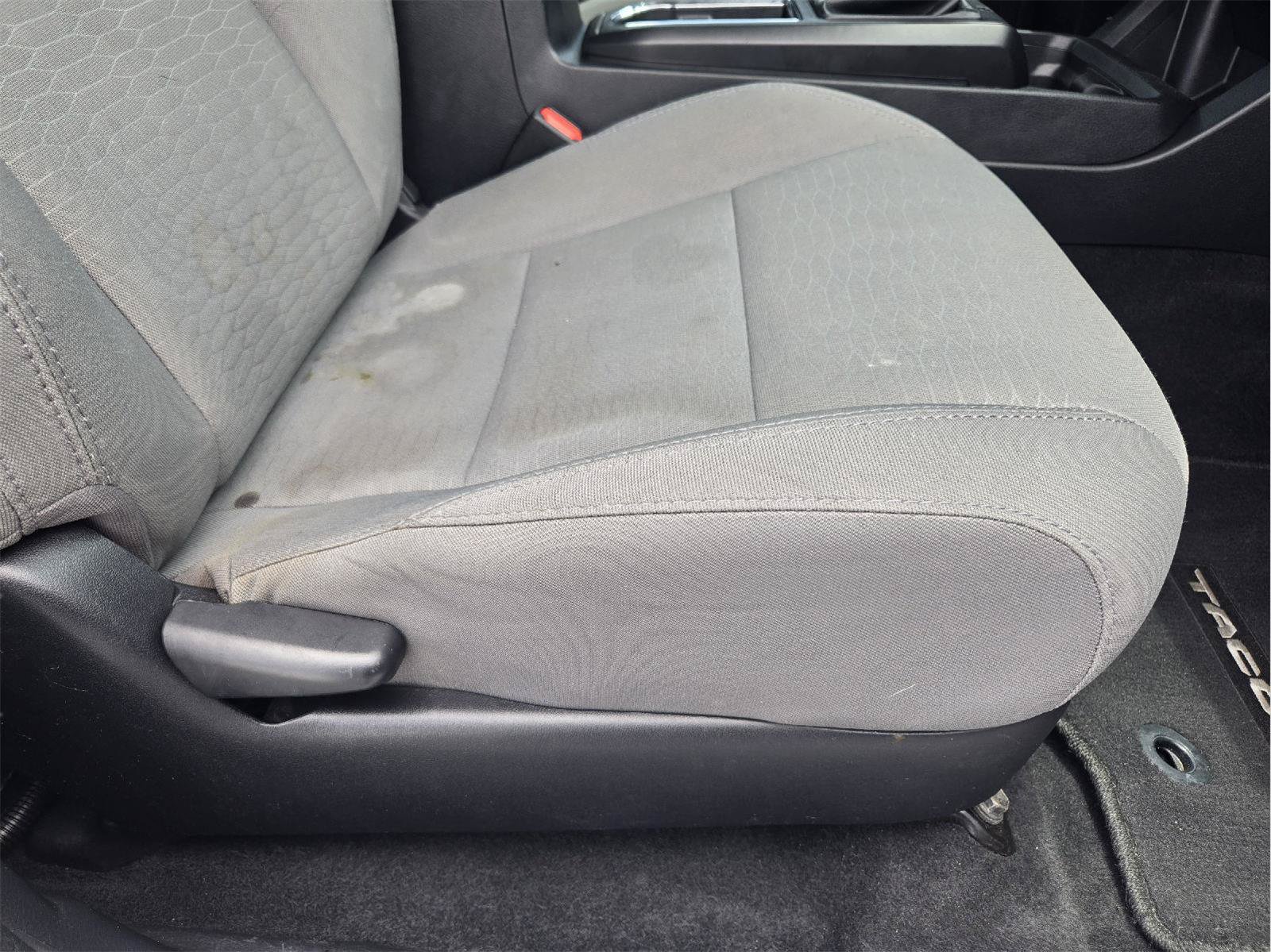 Used 2018 Toyota Tacoma SR w/ SR Convenience Package RWD image 18