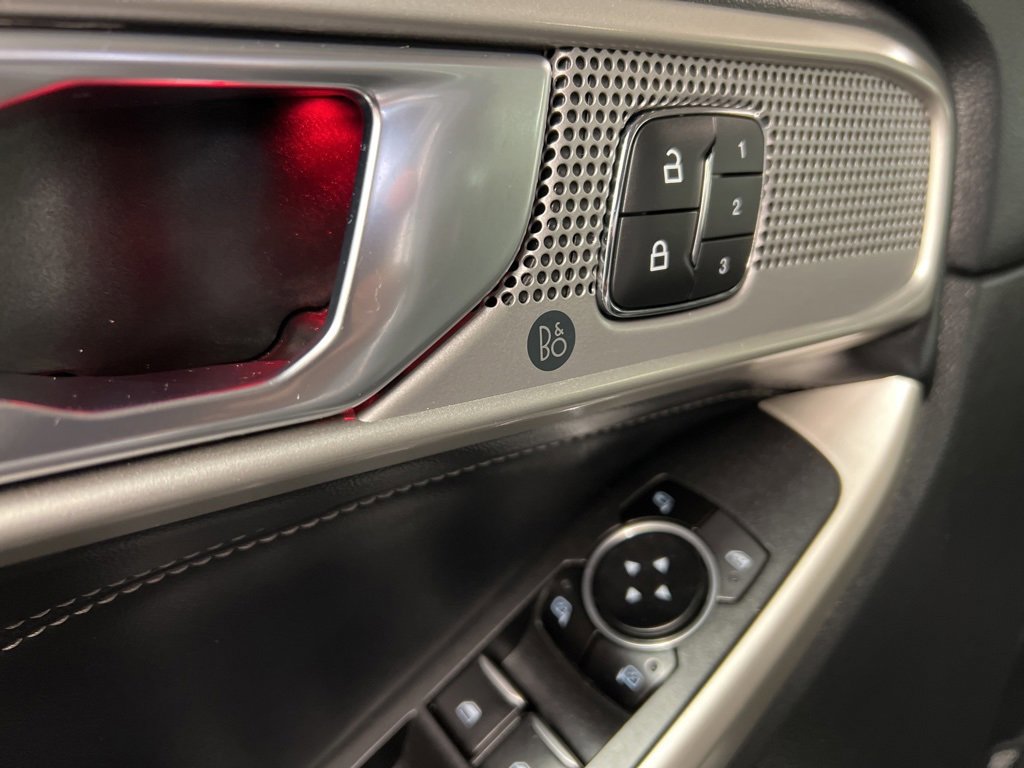 Certified 2023 Ford Explorer Limited w/ Hybrid Equipment Group 310A image 28