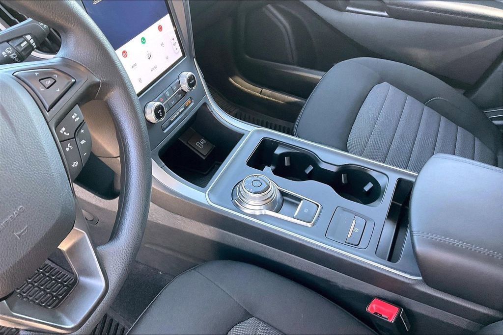 Certified 2022 Ford Edge SE image 15