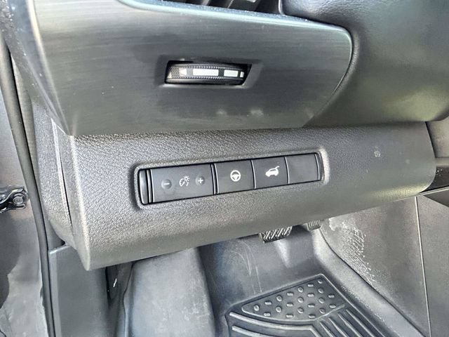 Used 2024 Nissan Pathfinder SL w/ SL Premium Package FWD image 18