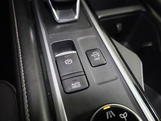 Used 2022 Nissan Pathfinder SL w/ SL Black Package AWD/4WD image 25