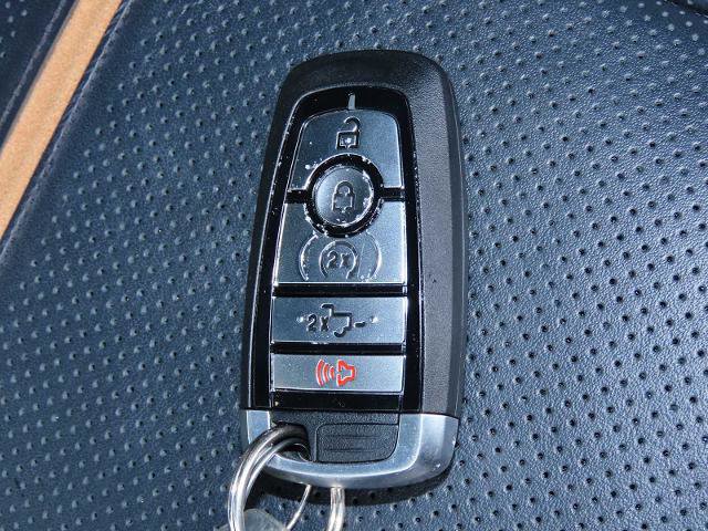 Certified 2024 Ford F350 Platinum image 35