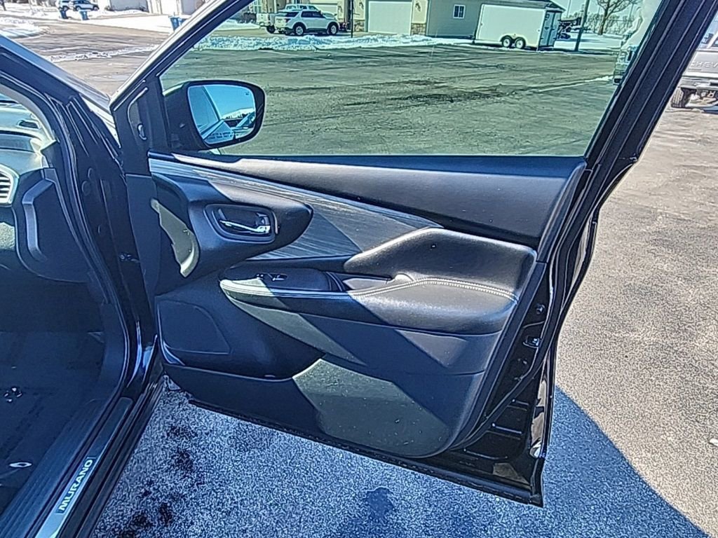 Used 2018 Nissan Murano Platinum image 14