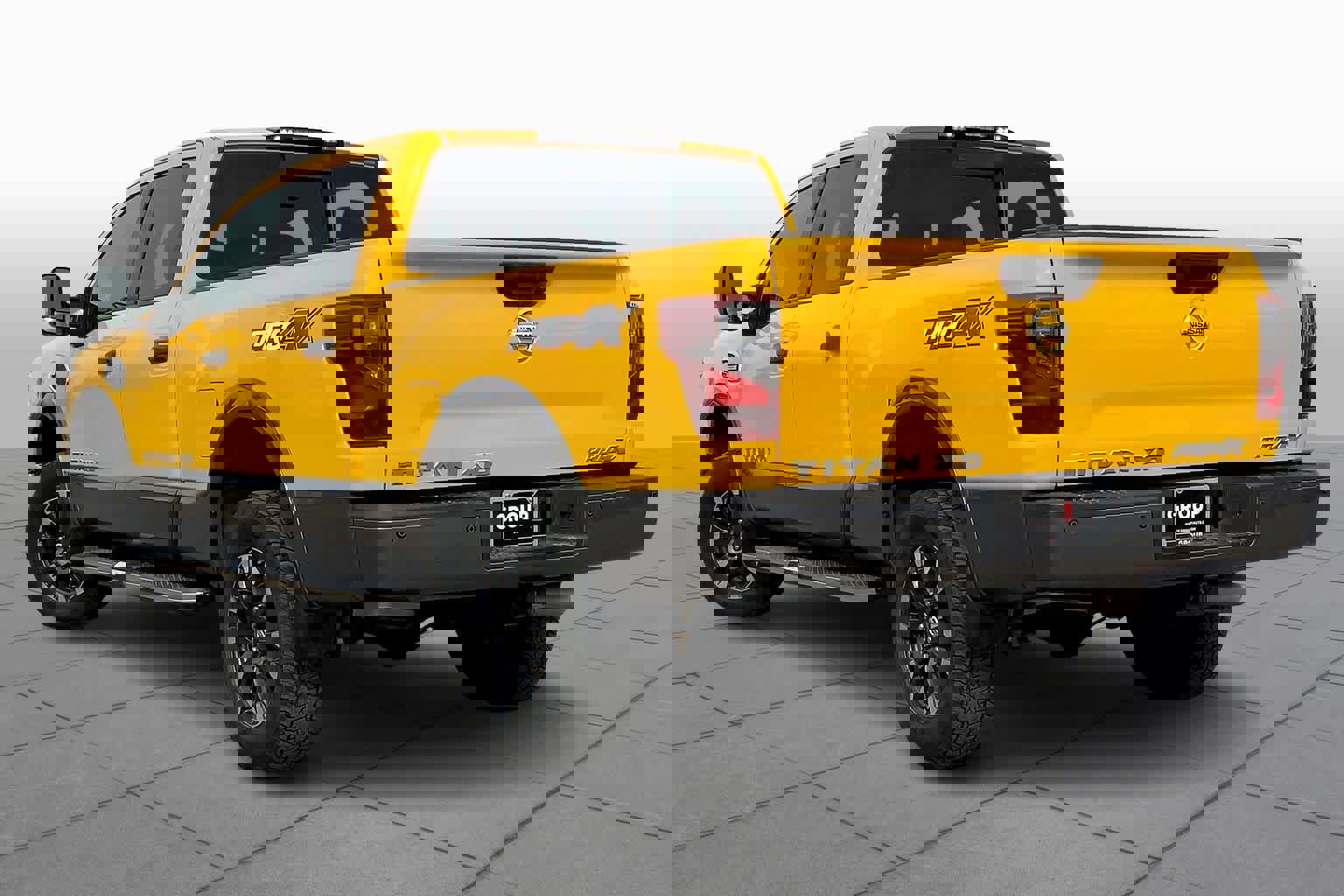 Used 2018 Nissan Titan PRO-4X w/ Pro-4x Utility Package image 11