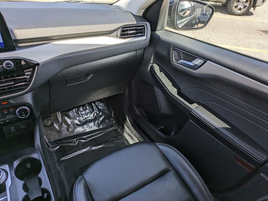 Certified 2022 Ford Escape SEL image 18