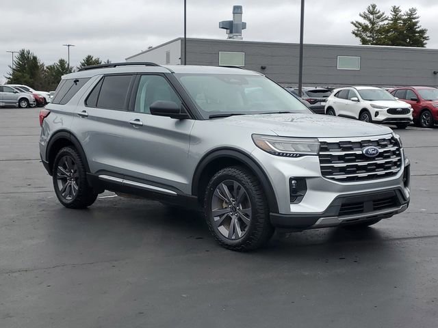 Certified 2025 Ford Explorer Active w/ Active Comfort Package AWD/4WD image 2