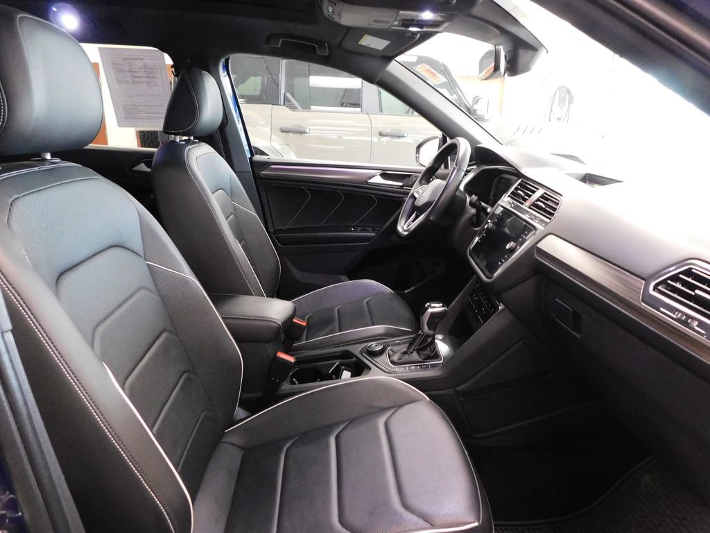 Used 2022 Volkswagen Tiguan SEL R-Line AWD/4WD image 55