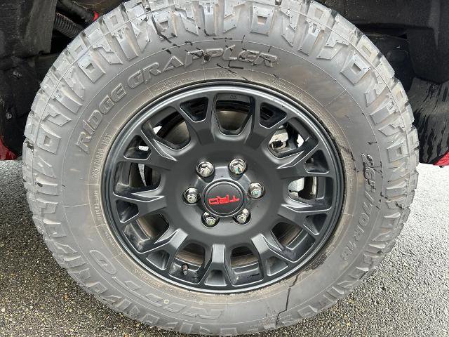 Used 2025 Toyota 4Runner TRD Off-Road image 13
