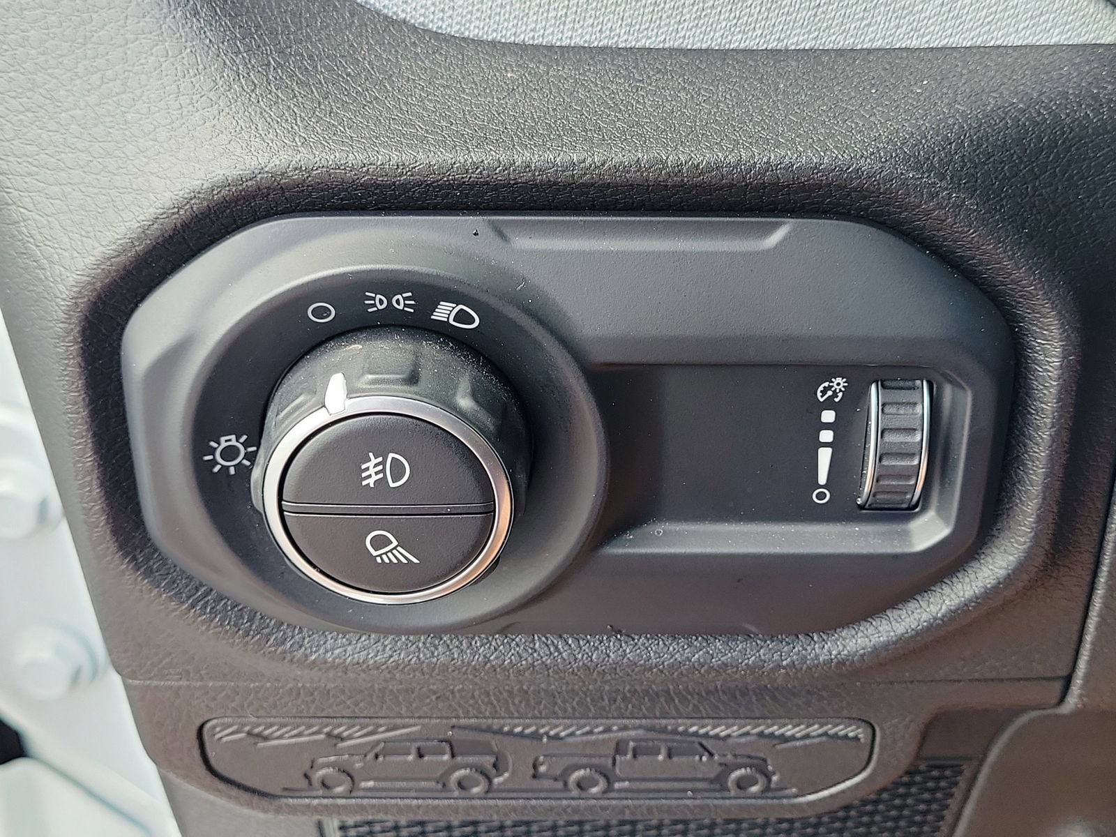 Used 2025 Jeep Gladiator Sport AWD/4WD image 25