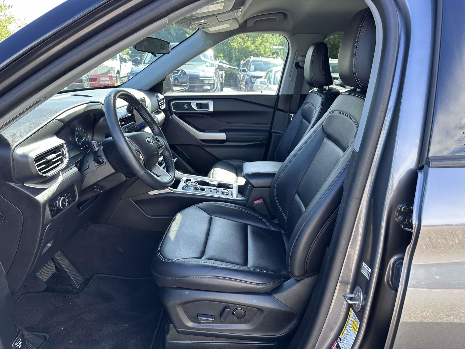 Certified 2023 Ford Explorer XLT w/ Equipment Group 202A AWD/4WD image 12