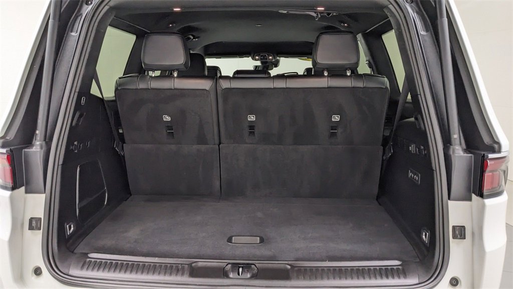 Used 2024 Jeep Wagoneer Series III image 7