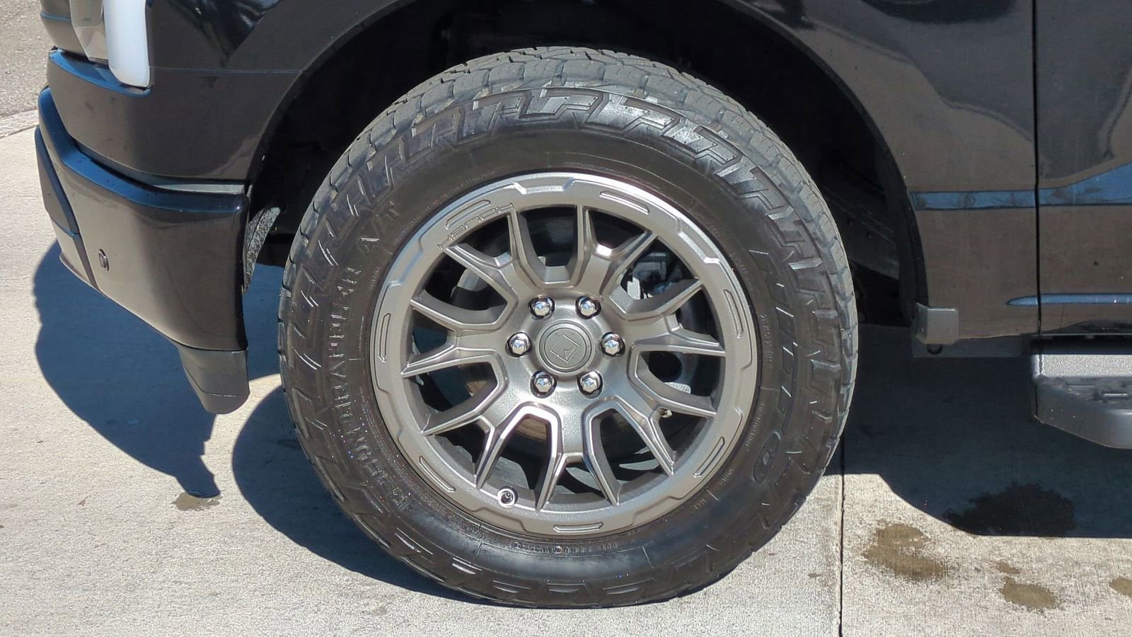 Certified 2022 Ford F150 Lightning Lariat image 15