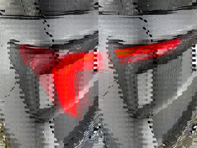 Certified 2025 Ford Explorer ST-Line image 24