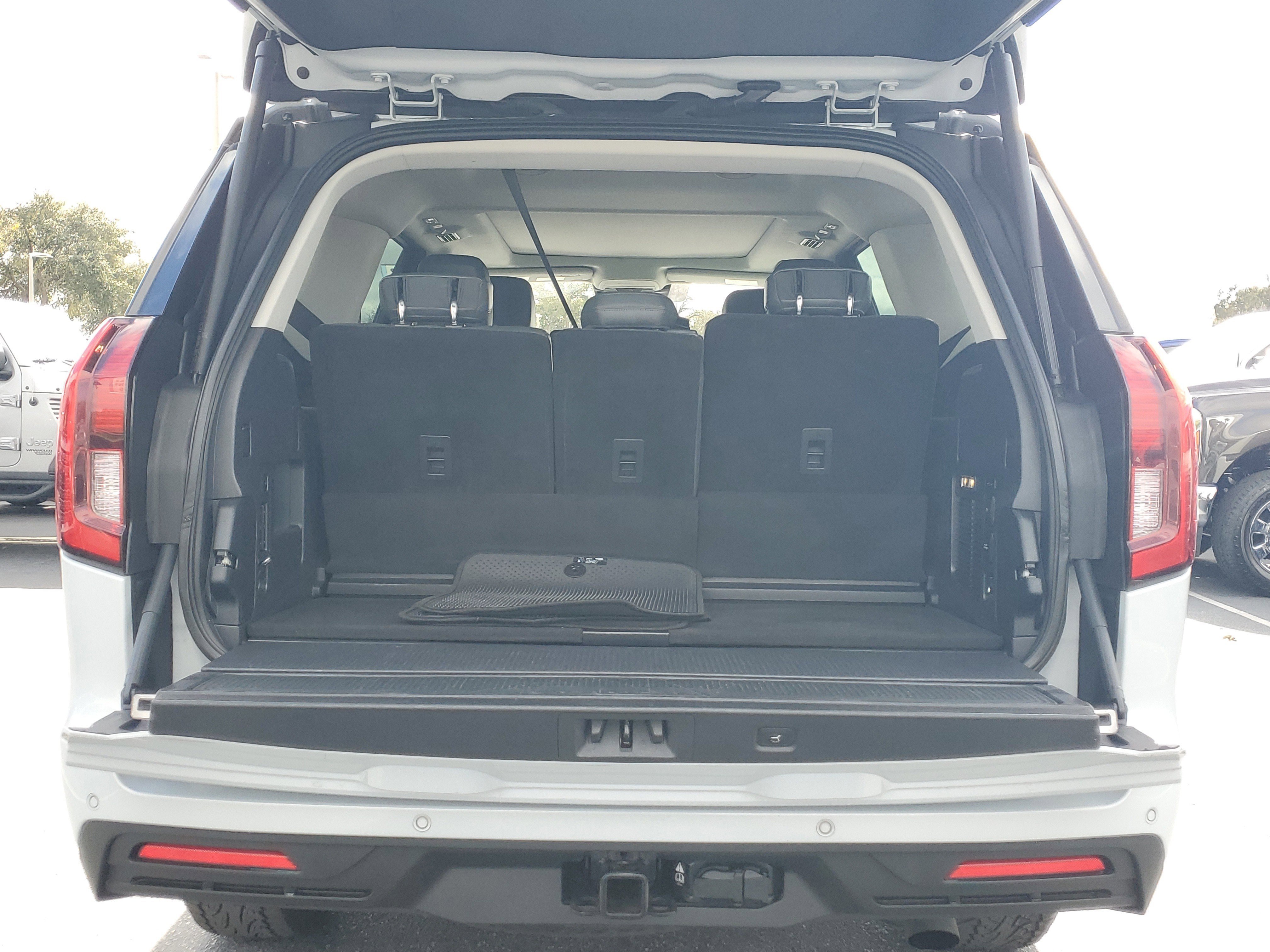 Certified 2025 Ford Expedition Active image 10