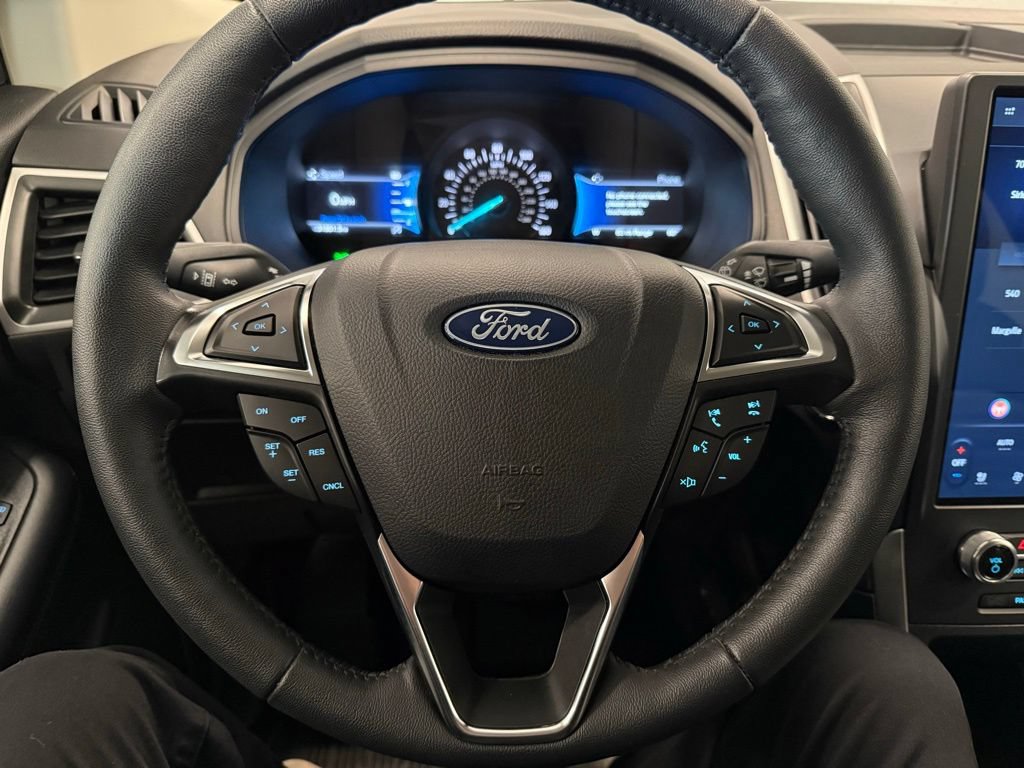 Certified 2024 Ford Edge SEL w/ Convenience Package AWD/4WD image 23