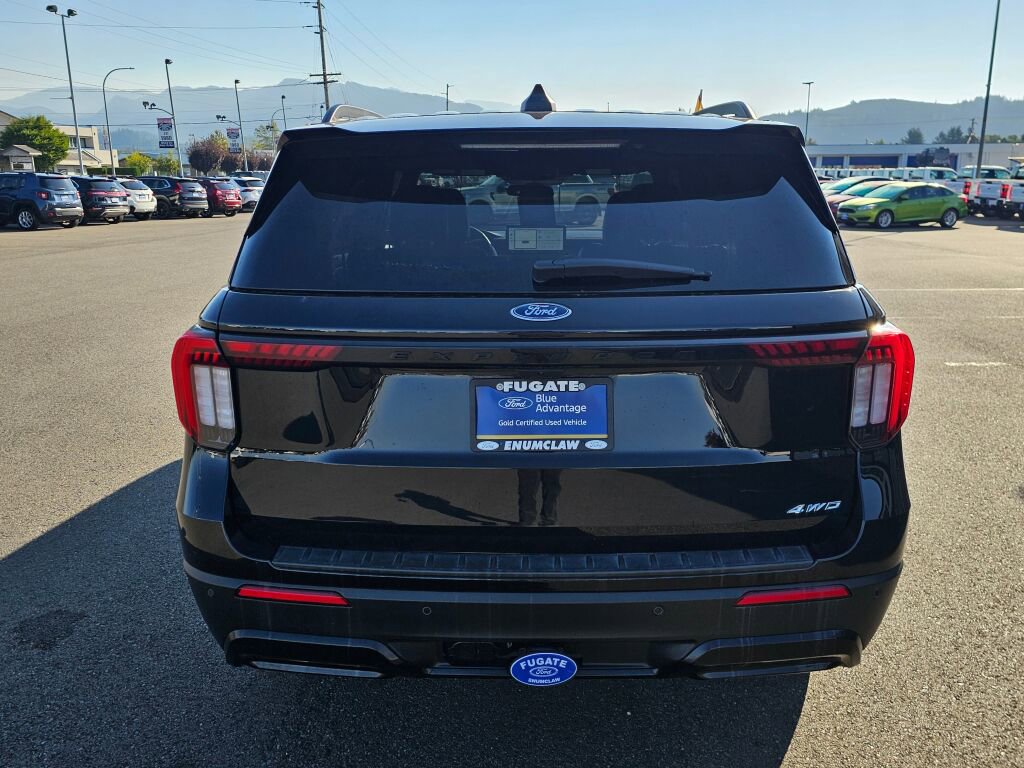 Certified 2025 Ford Explorer ST-Line image 7