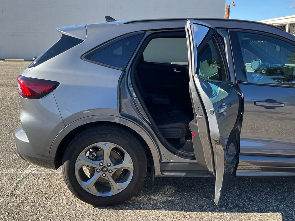 Certified 2024 Ford Escape ST-Line w/ Tech Pack #1 image 35