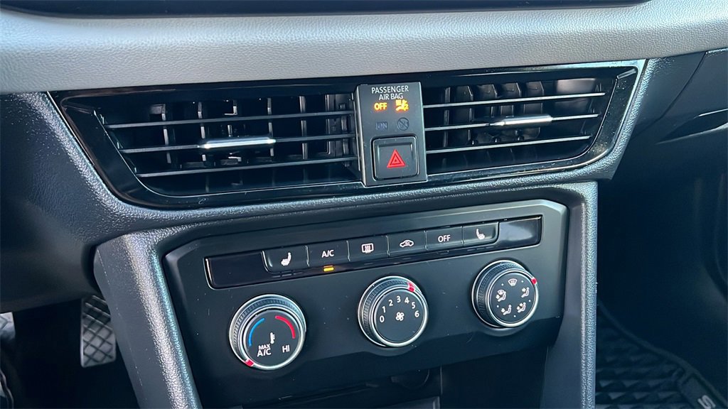 Used 2022 Volkswagen Taos SE image 18