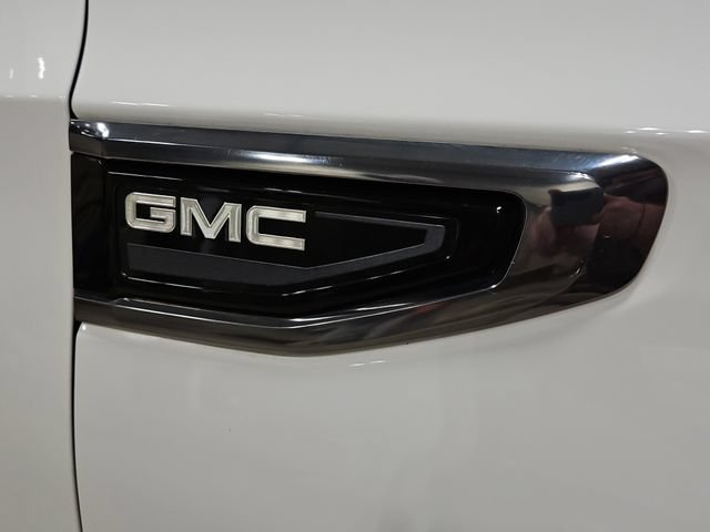 Used 2022 GMC Yukon AT4 w/ Technology Package AWD/4WD image 40
