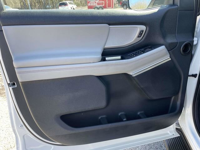 Certified 2025 Ford Expedition Active image 16