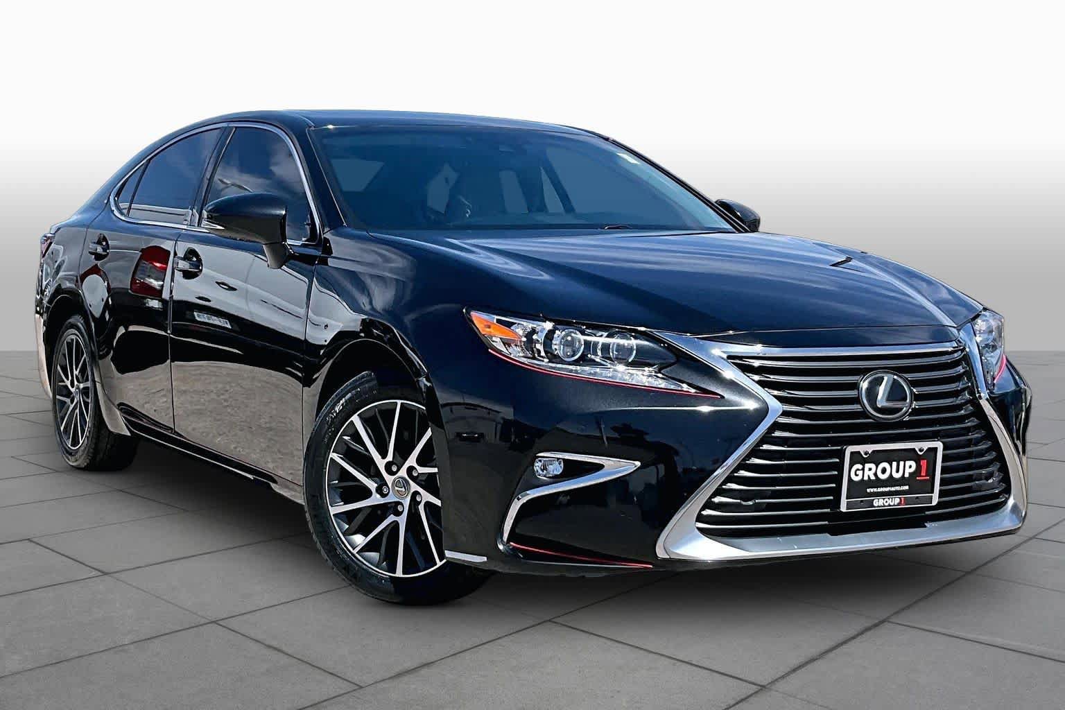 Used 2018 Lexus ES 350 w/ Luxury Package w/Wood Trim FWD image 3