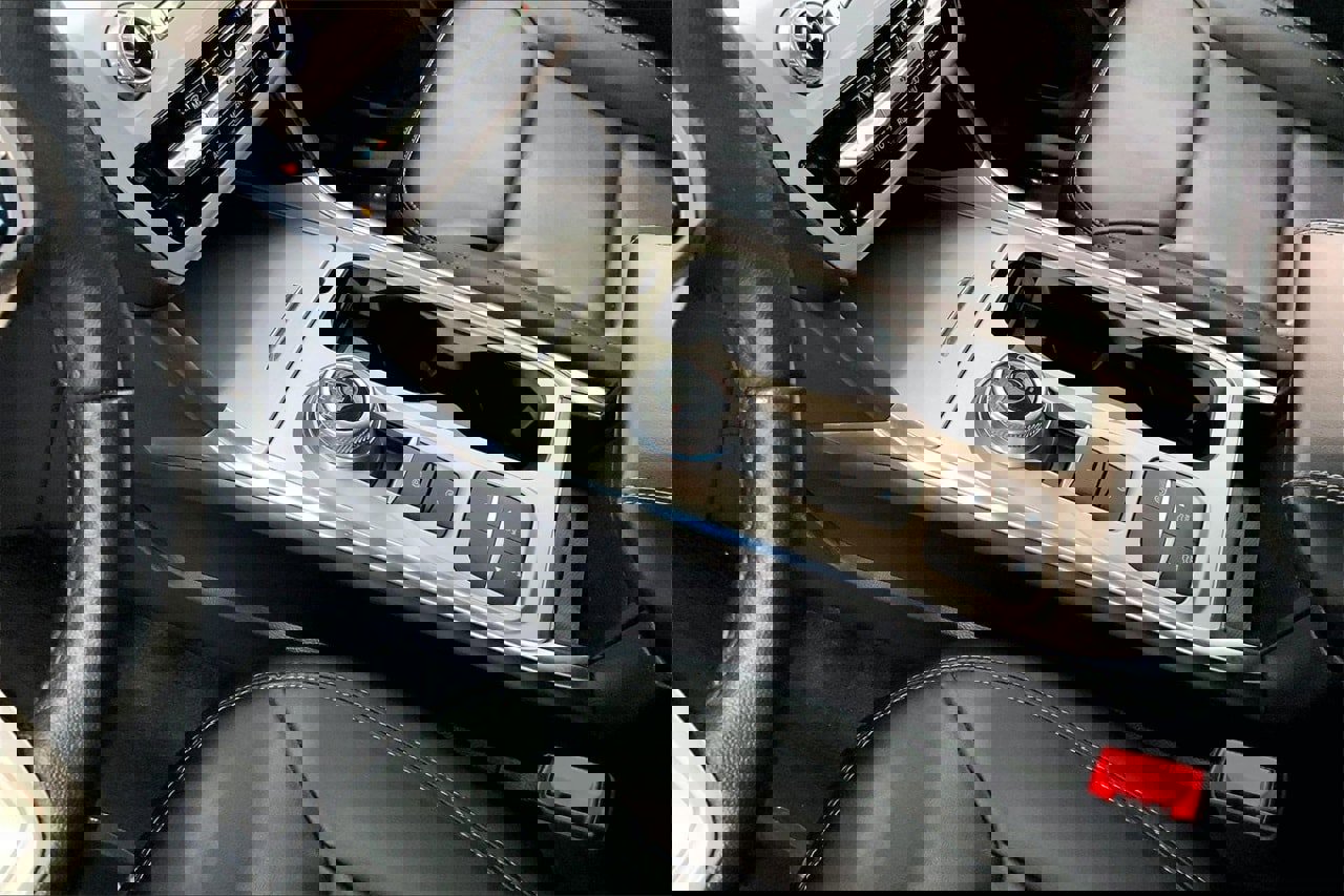 Certified 2023 Ford Explorer XLT w/ Equipment Group 202A image 17