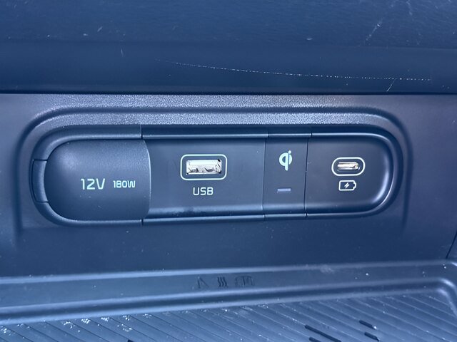 Used 2023 Kia Sportage X-Line AWD/4WD image 11