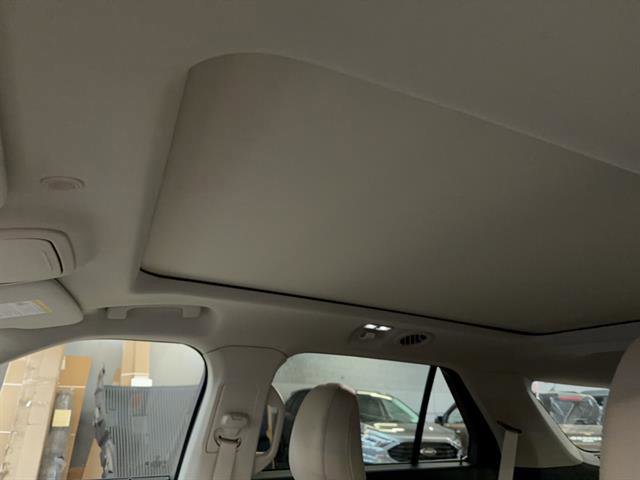 Certified 2024 Ford Explorer XLT w/ Equipment Group 202A image 11