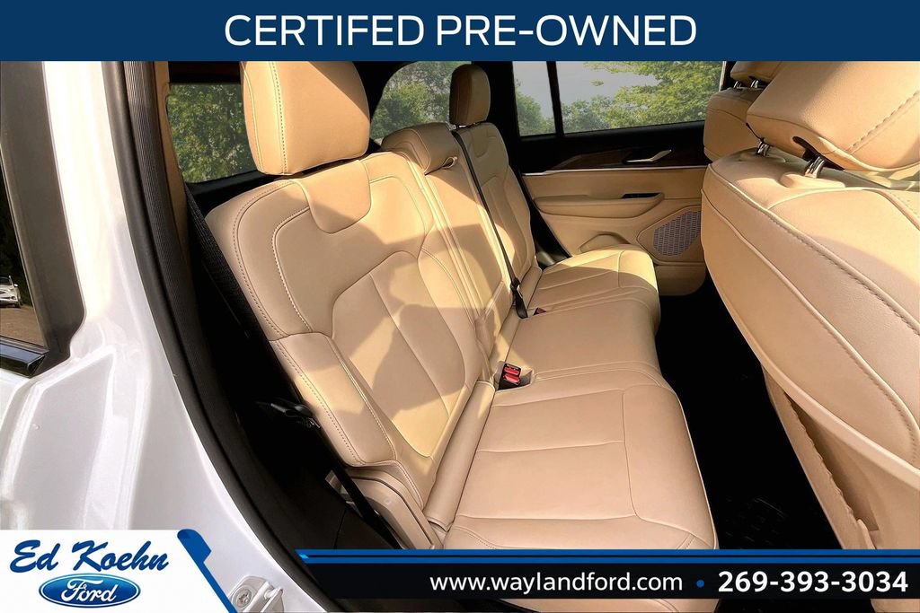 Used 2024 Jeep Grand Cherokee Limited AWD/4WD image 27