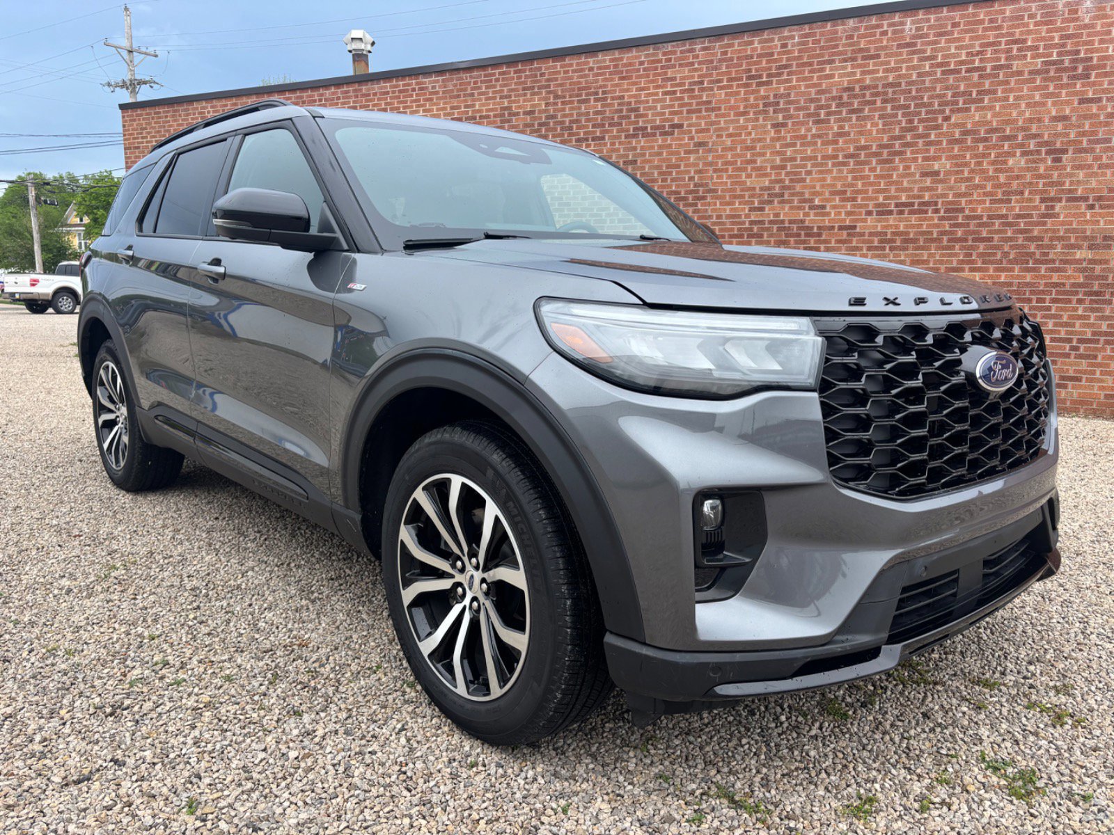 Certified 2025 Ford Explorer ST-Line image 6