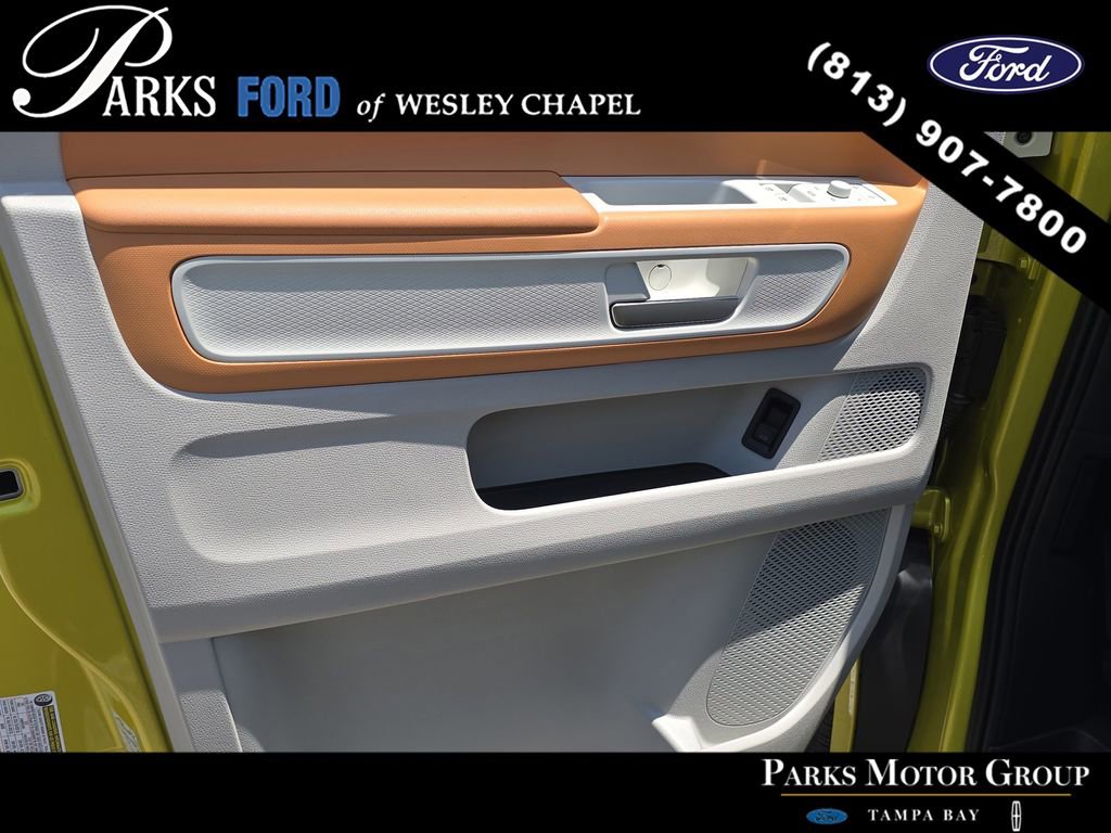 Used 2025 Volkswagen ID. Buzz 1st Edition AWD/4WD image 17