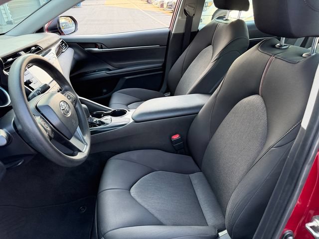 Used 2019 Toyota Camry LE FWD image 10