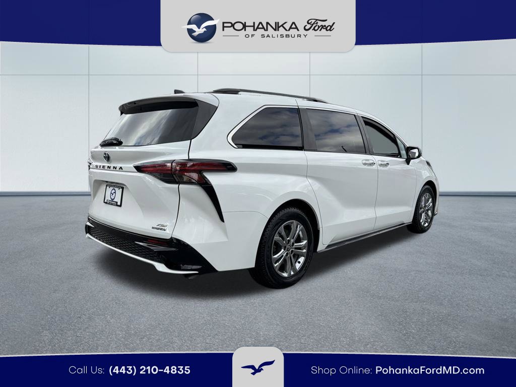 Used 2023 Toyota Sienna XSE w/ XSE Plus Package AWD/4WD image 5