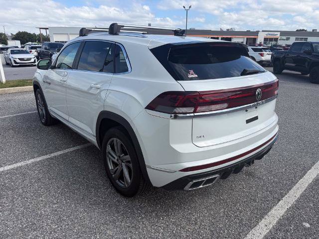 Used 2024 Volkswagen Atlas Cross Sport SEL R-Line AWD/4WD image 6