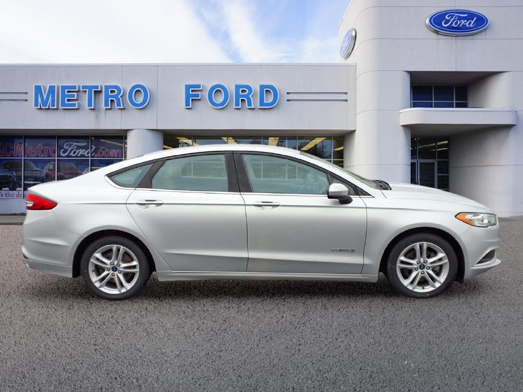 Certified 2018 Ford Fusion S FWD image 2
