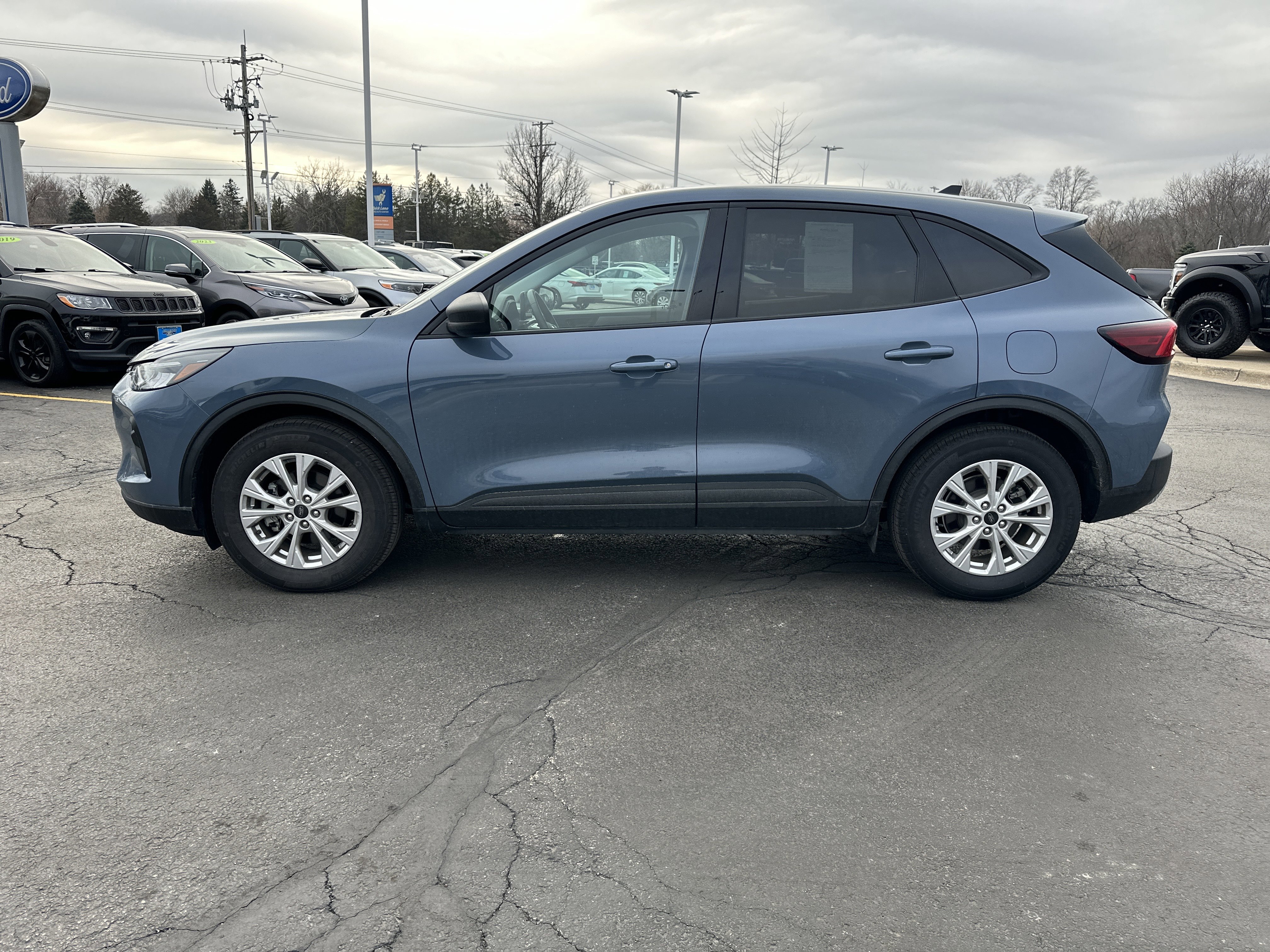 Certified 2025 Ford Escape Active w/ Cold Weather Package image 6