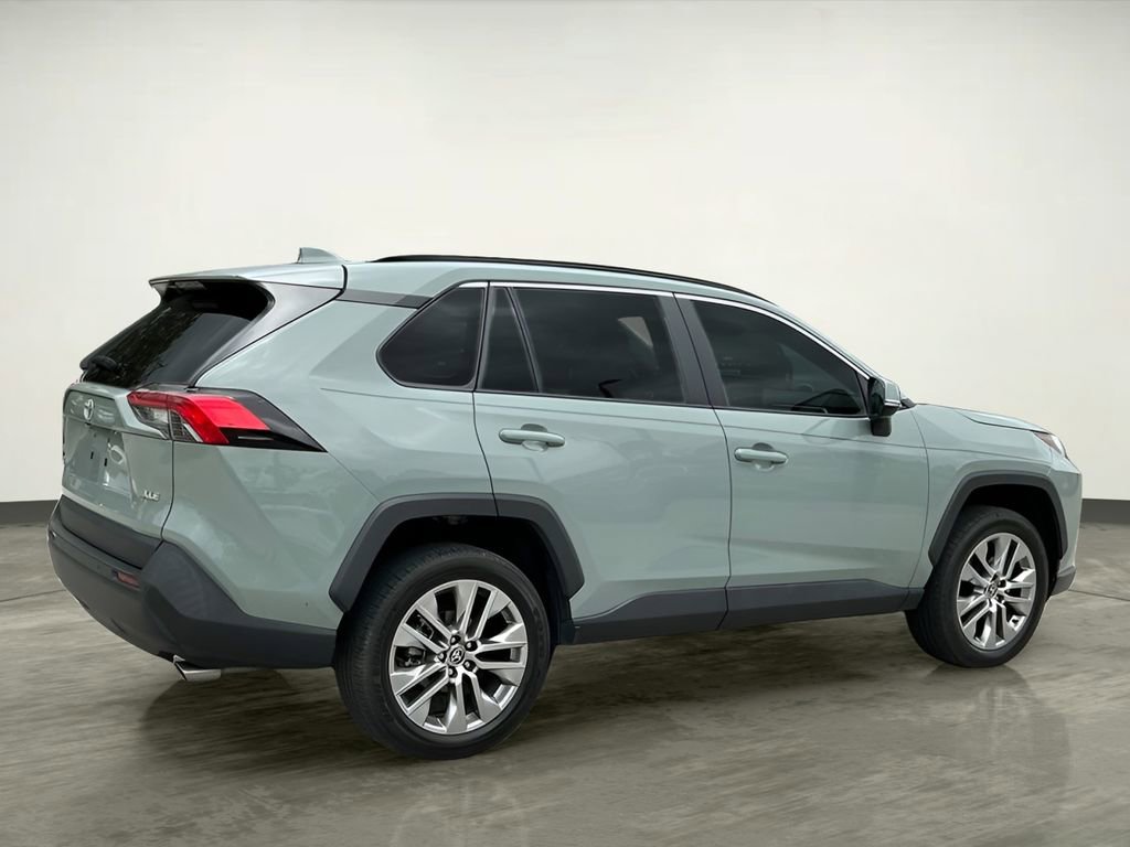 Used 2023 Toyota RAV4 XLE Premium FWD image 8