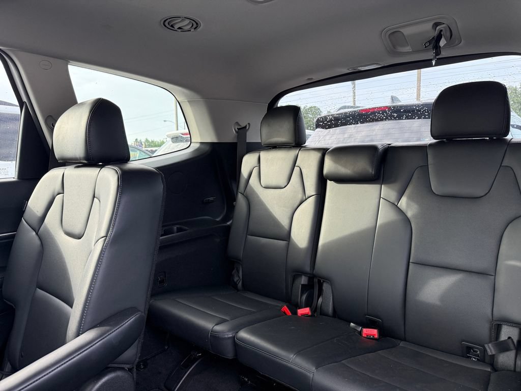 Used 2025 Kia Telluride S FWD image 19