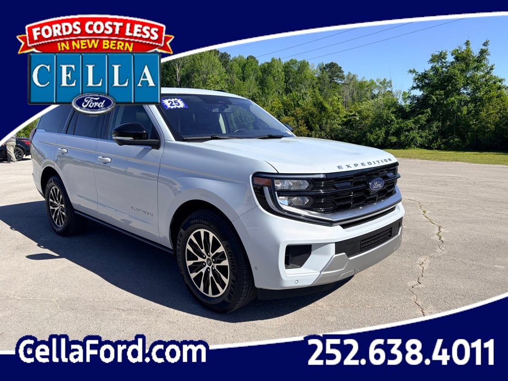 Certified 2025 Ford Expedition Platinum AWD/4WD image 1